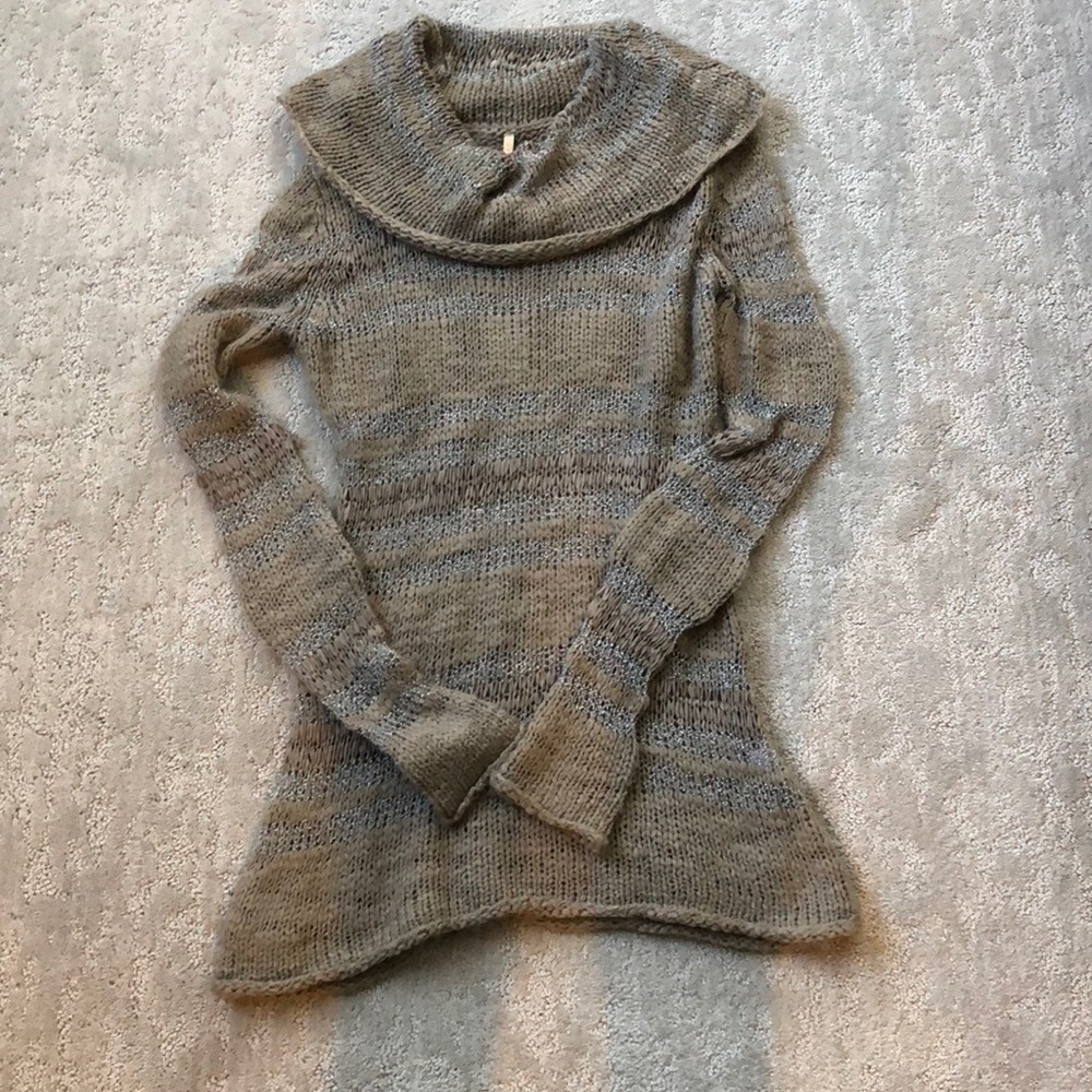 Elan Sweater Size Small